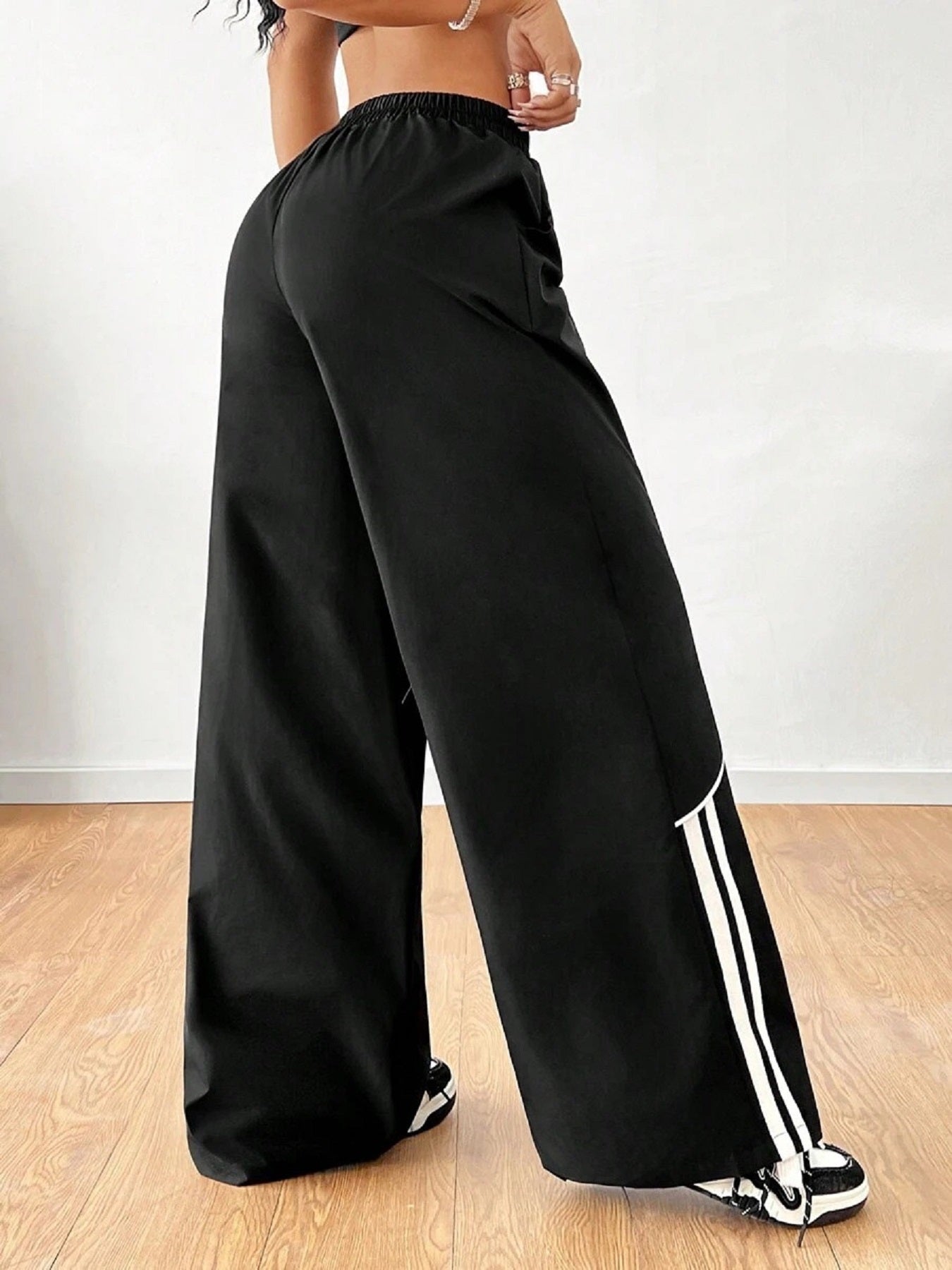 Women’s Black Wide-Leg Pants Loose High-Waist Casual Trousers with White Stitching Line Detail (S-XL)