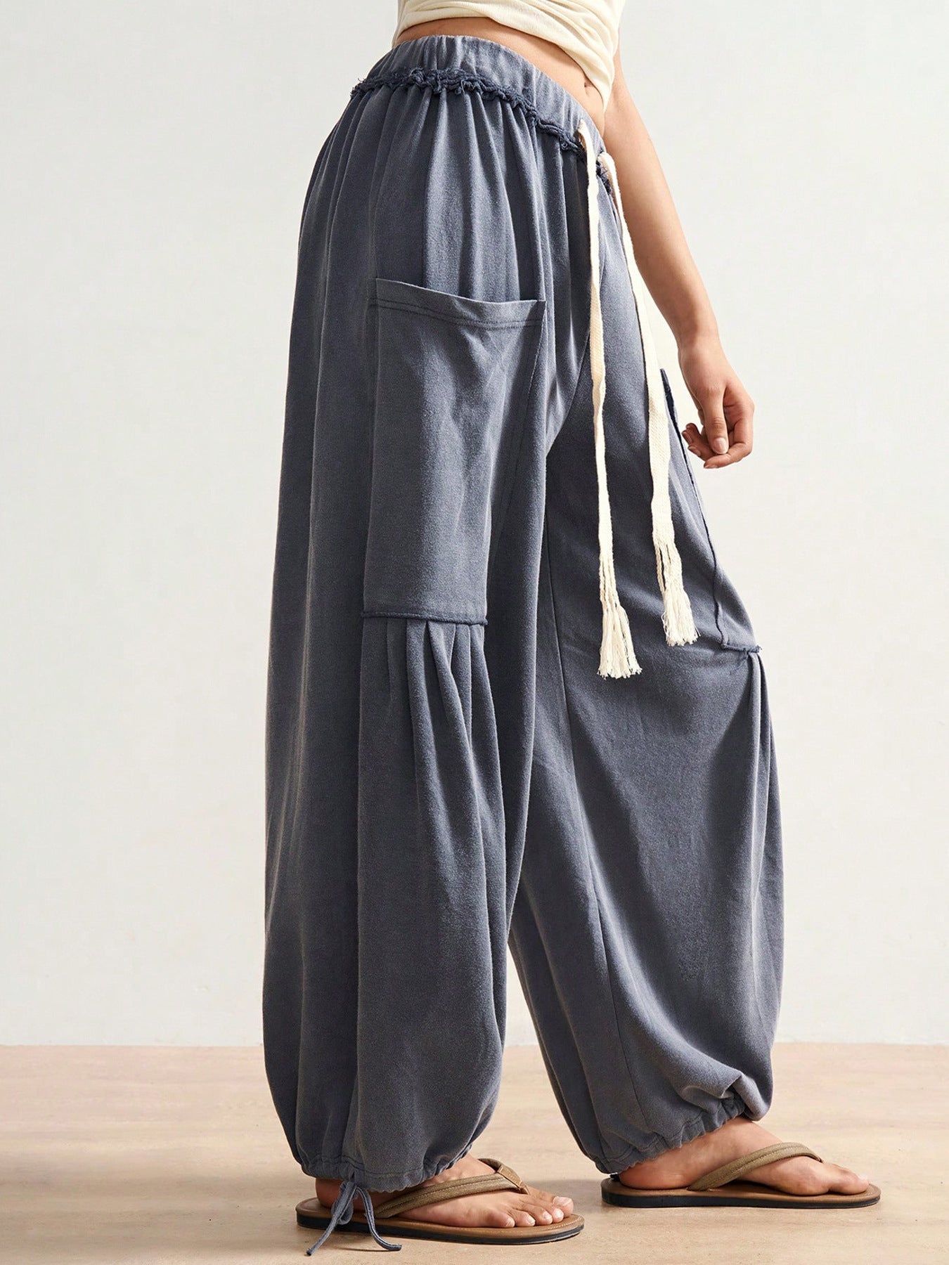 Women’s Loose Drawstring Wide-Leg Pants with Large Pockets Elastic Waist Casual Relaxed Trousers Comfortable and Stylish (S-XL)
