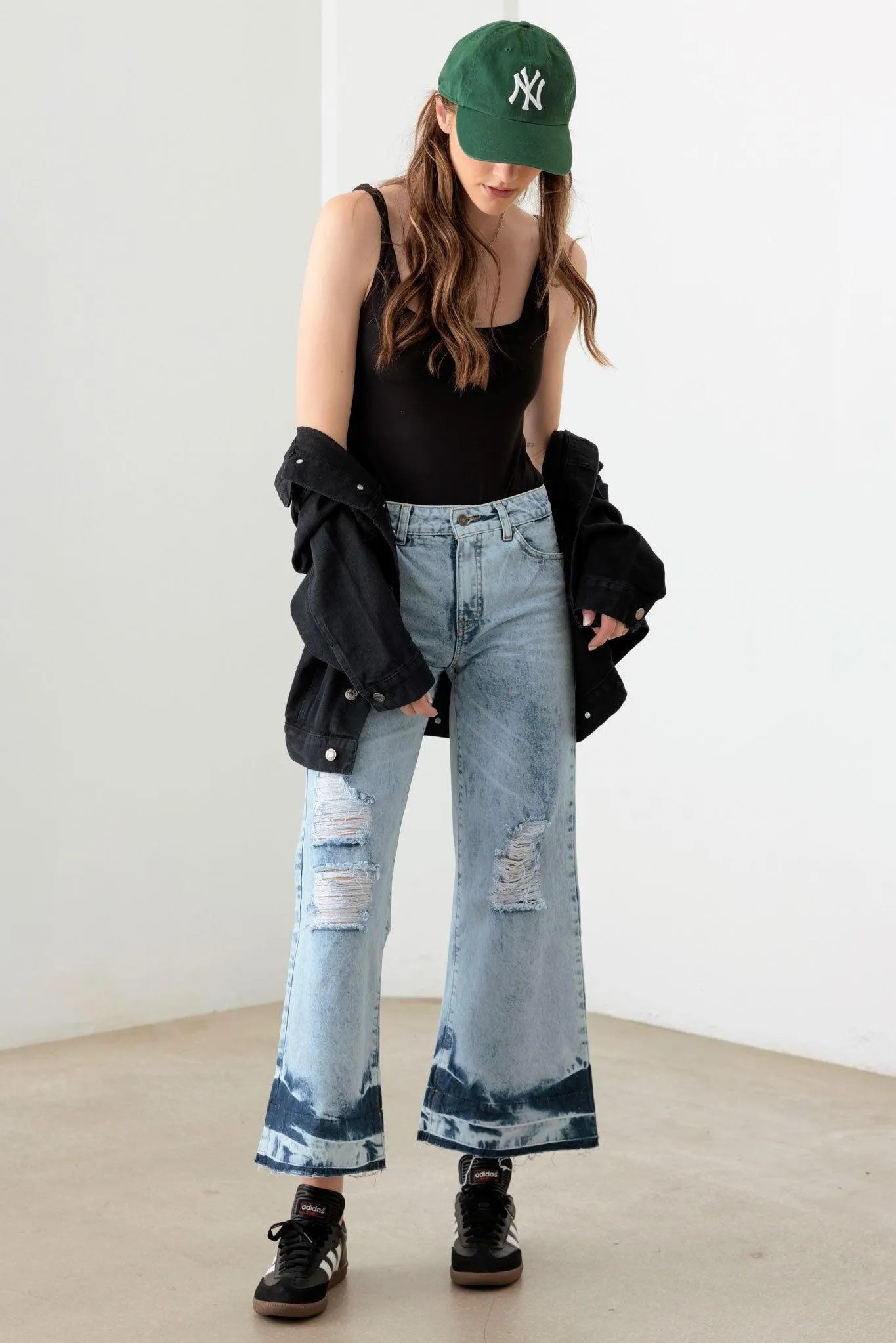 Blue Acid Wash Distressed Cropped Jeans