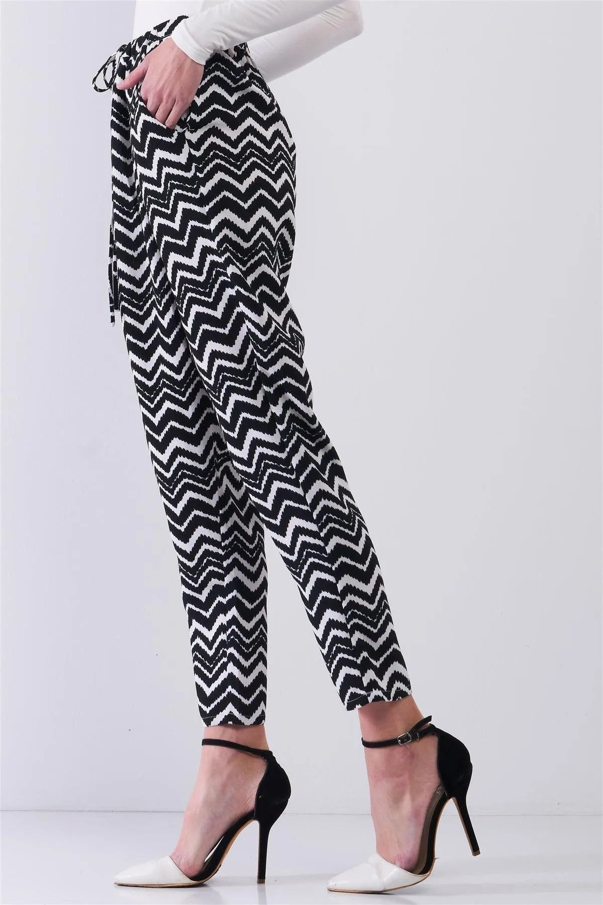 Black Zigzag Print High Waist Pegged Pants