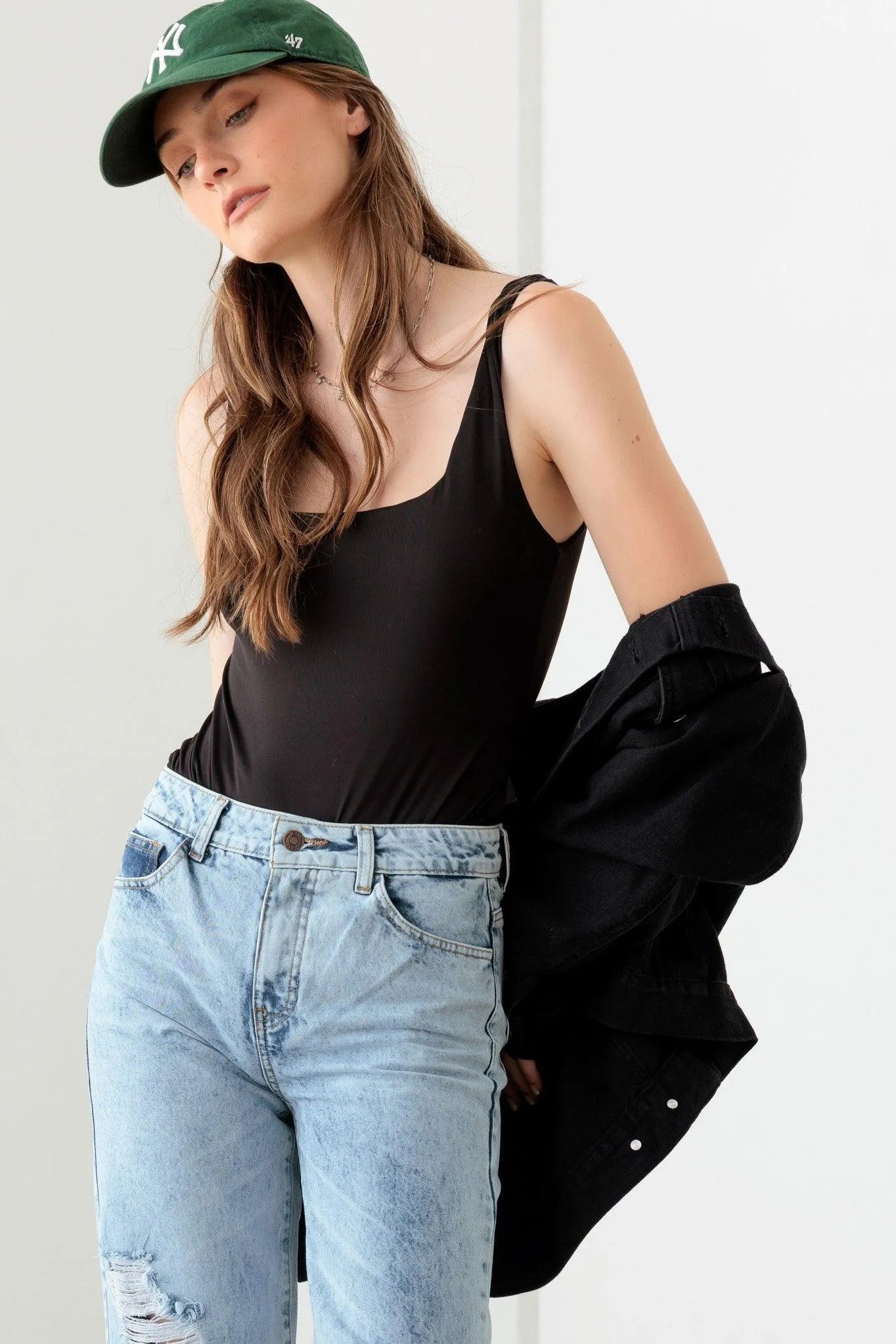 Blue Acid Wash Distressed Cropped Jeans