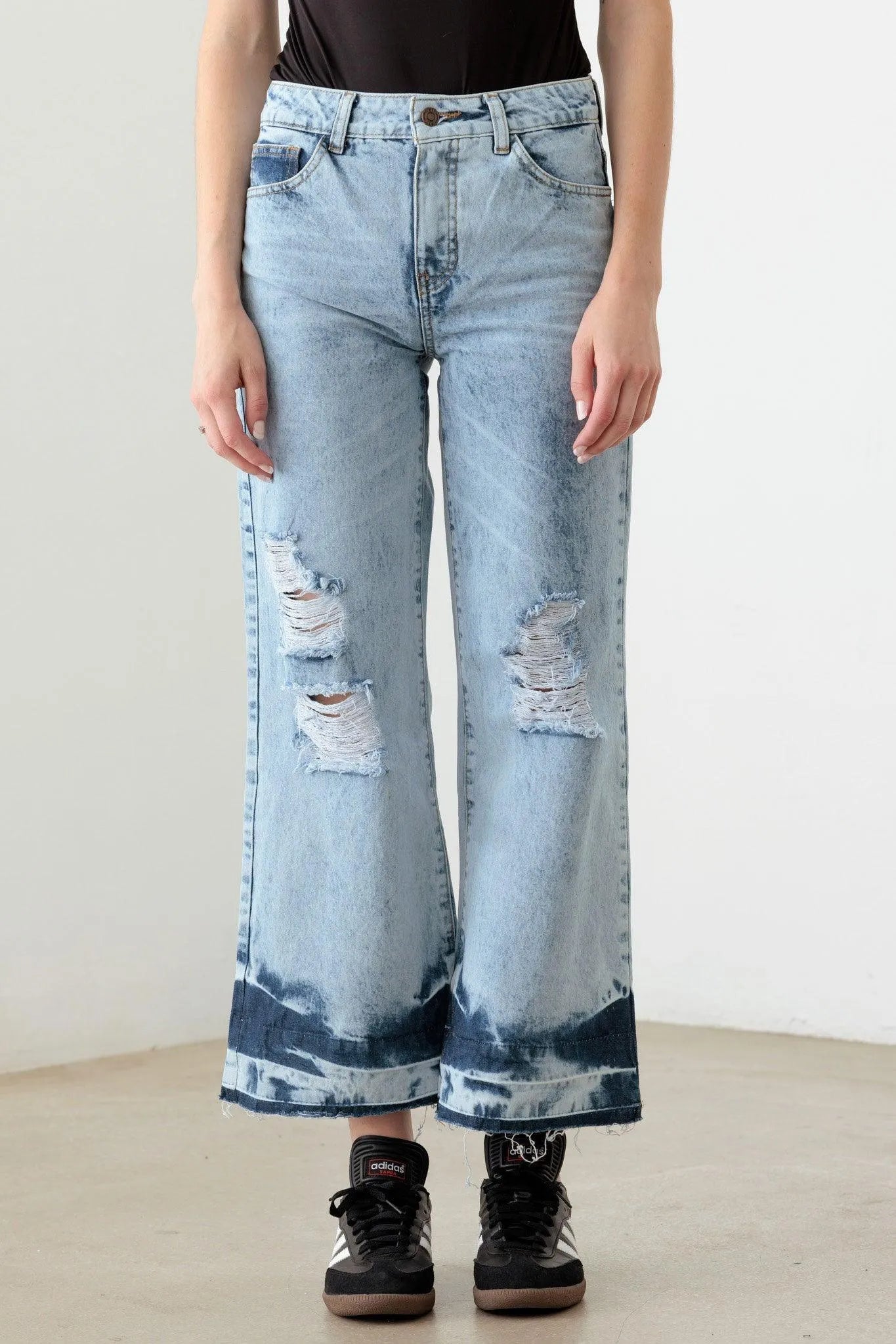 Blue Acid Wash Distressed Cropped Jeans